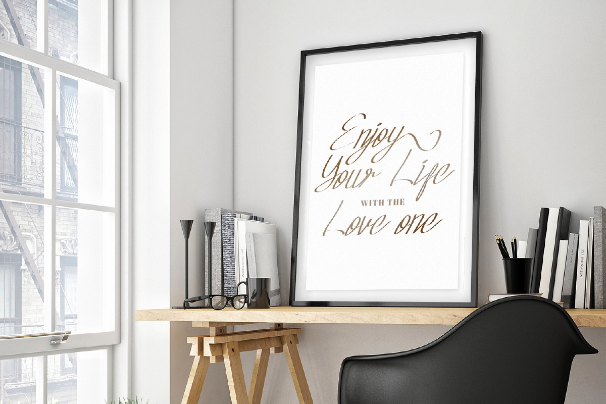 Long Knive Calligraphy Font Long Knive Calligraphy Font