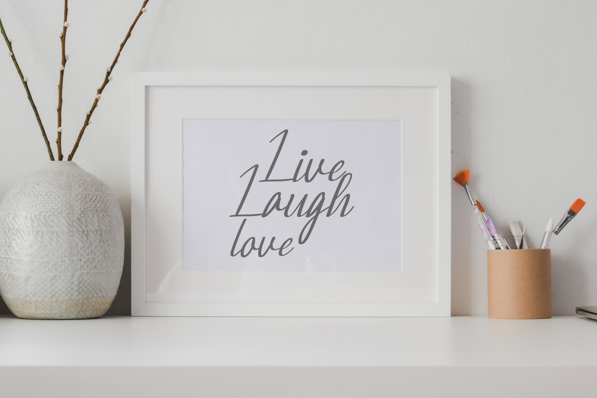 Daylighted Calligraphy Font Daylighted Calligraphy Font