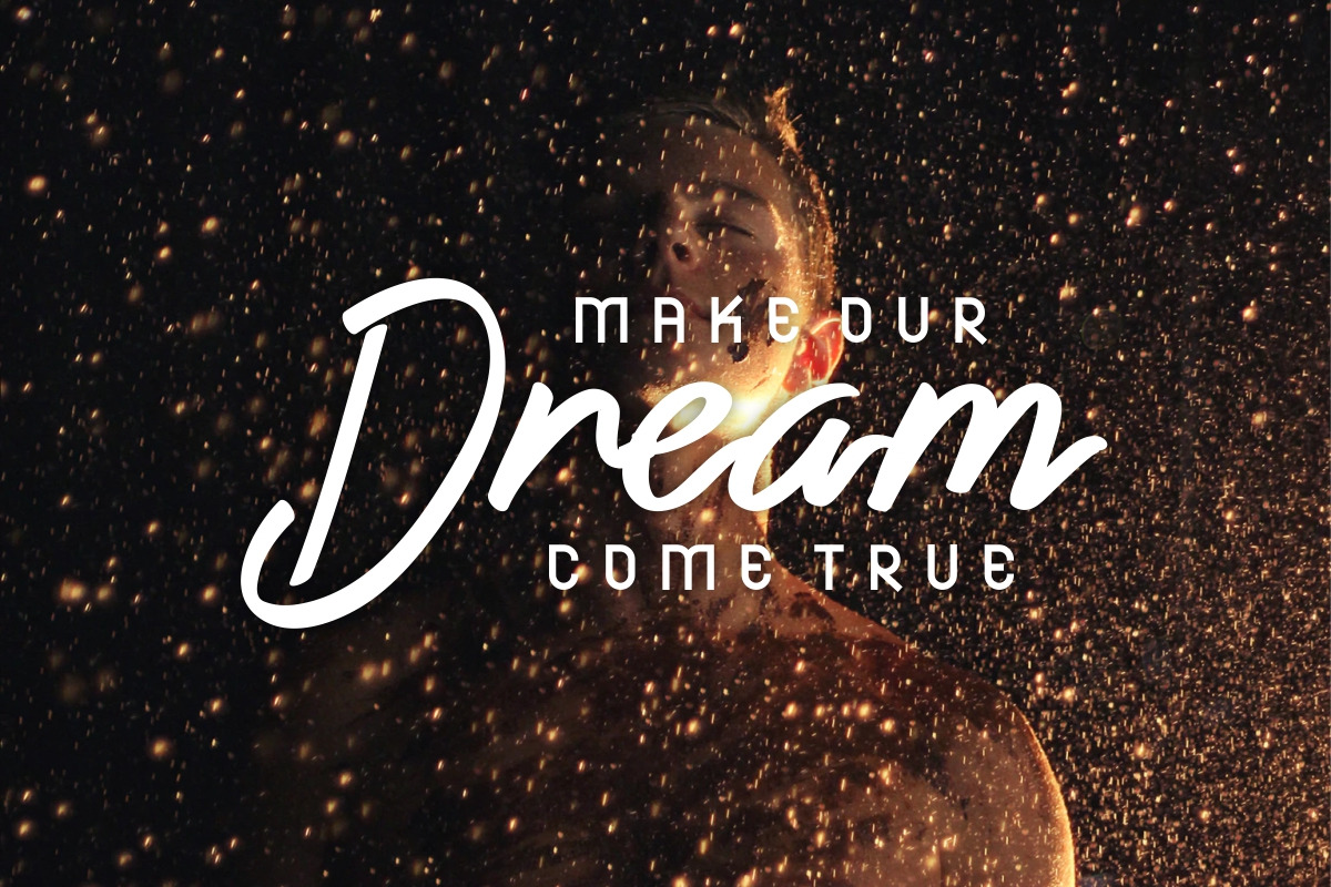 Reyburn 4 Style Font Reyburn 4 Style Font