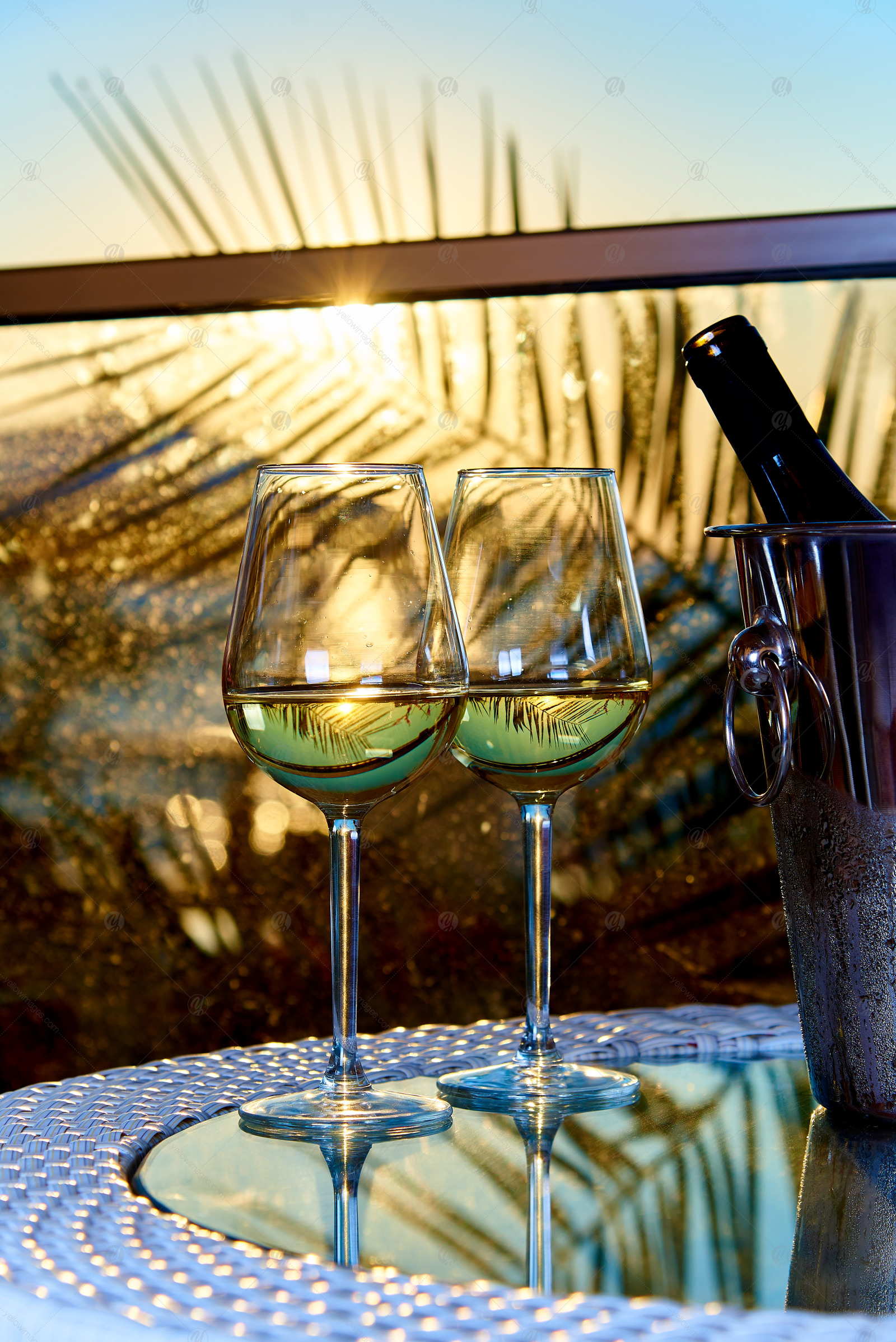 Alcoholic drinks night bar Alcoholic drinks night bar