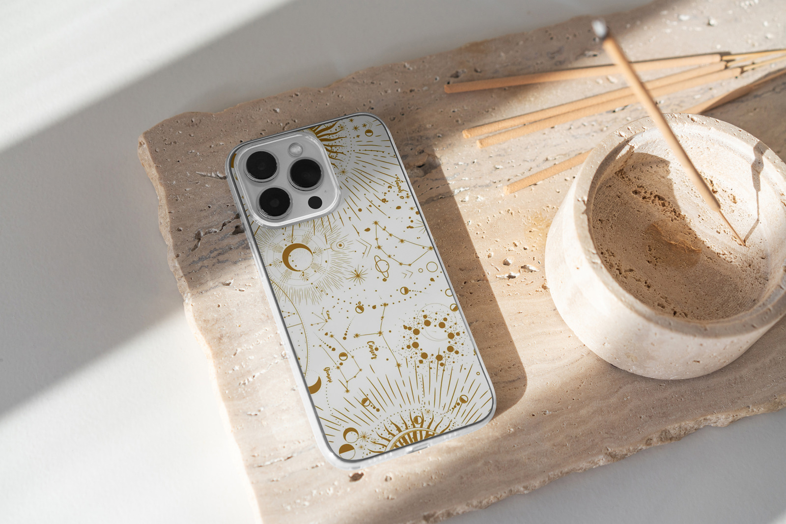 iPhone 13 Pro Clear Case MockUp iPhone 13 Pro Clear Case MockUp