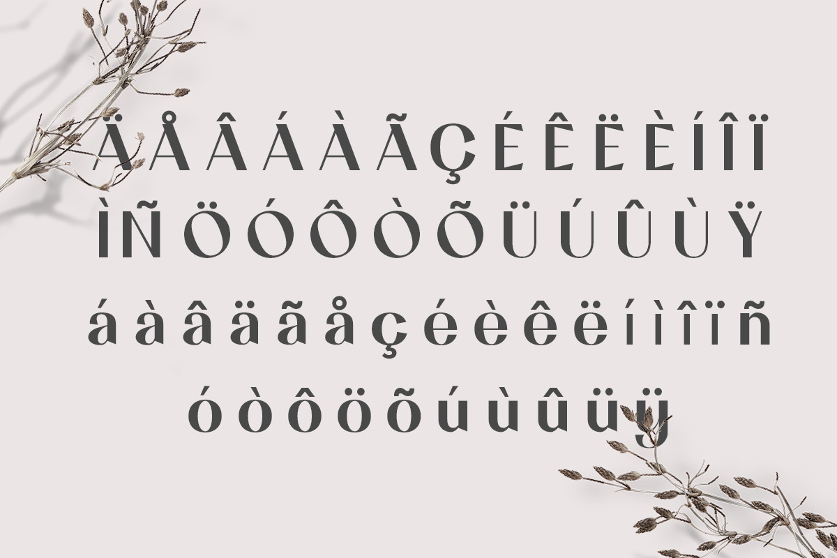 Guttie Display Typeface Guttie Display Typeface