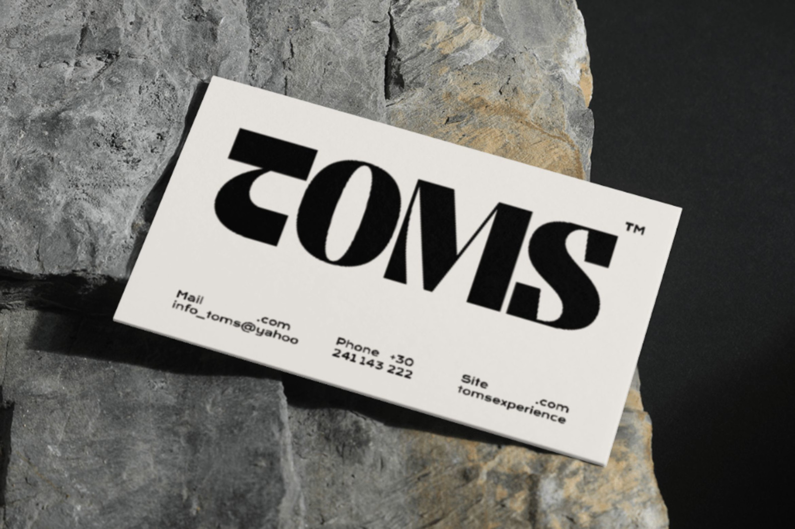 Risk Atoms - Aesthetic Bold Font Risk Atoms - Aesthetic Bold Font