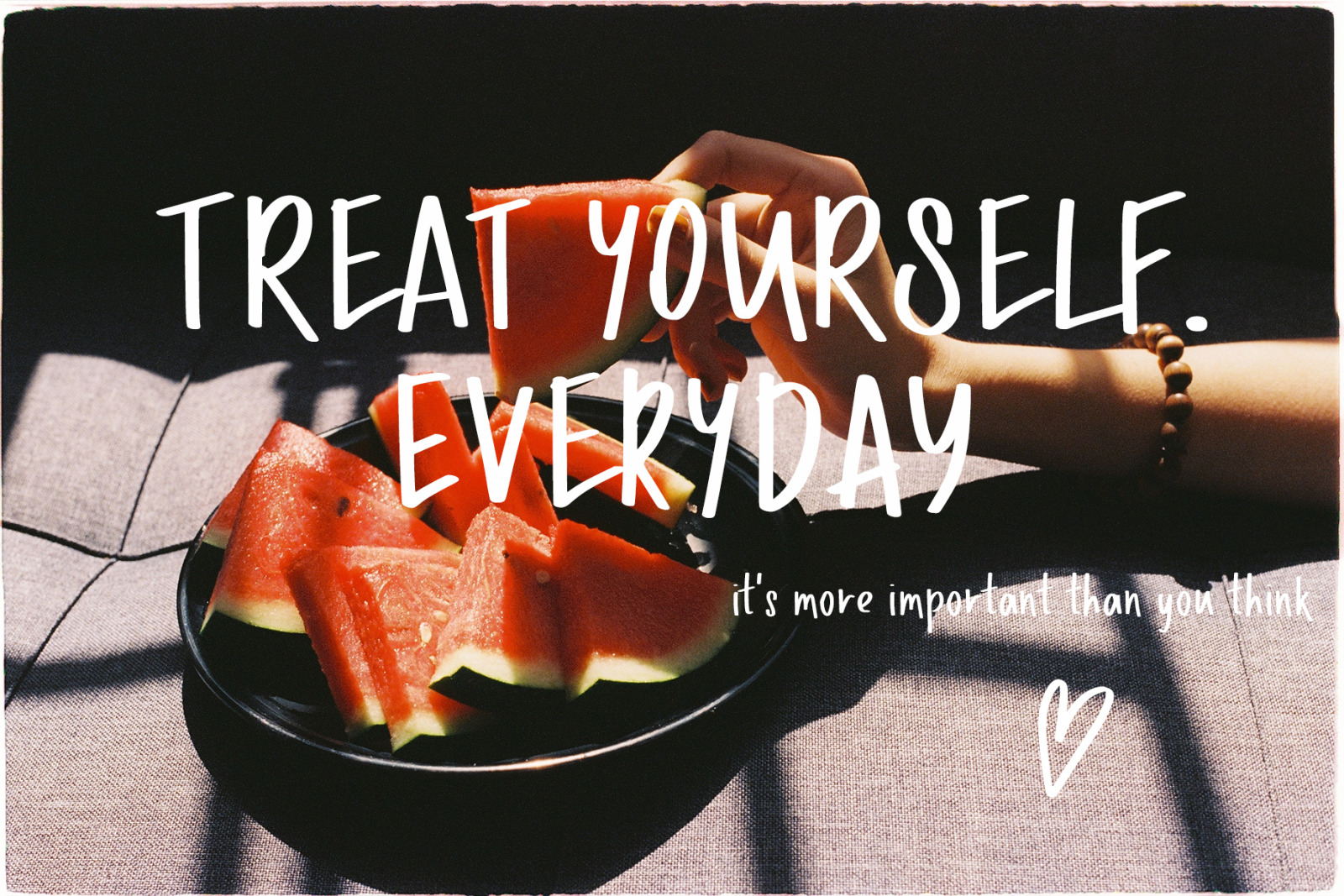 MARK IT handwritten marker typeface font + food doodle illustrations MARK IT handwritten marker typeface font + food doodle illustrations