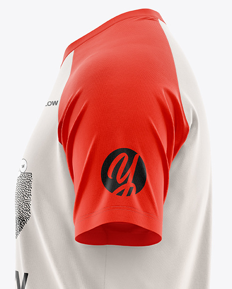 Men’s Raglan T-Shirt Mockup