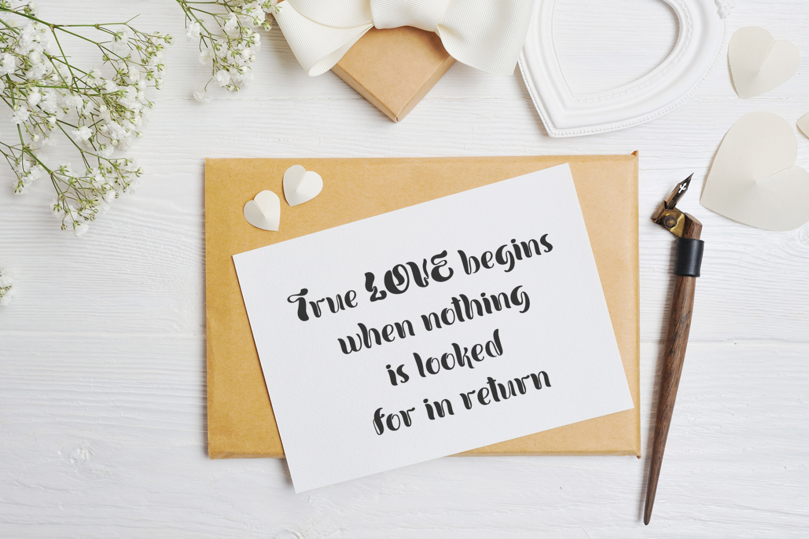 Round Hand Drawn Display liquid Font Round Hand Drawn Display liquid Font