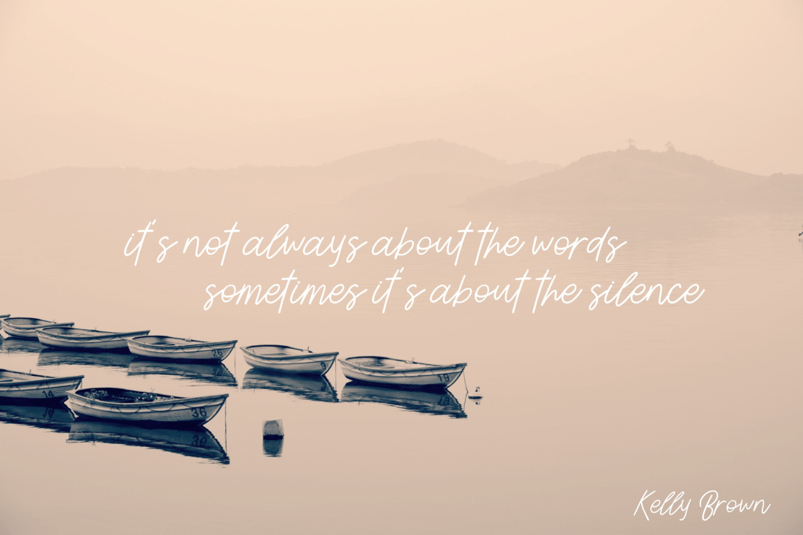 Wonderland - An Elegant Script Font Wonderland - An Elegant Script Font