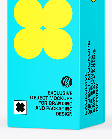 Glossy Eyeliner Box Closed Mockup