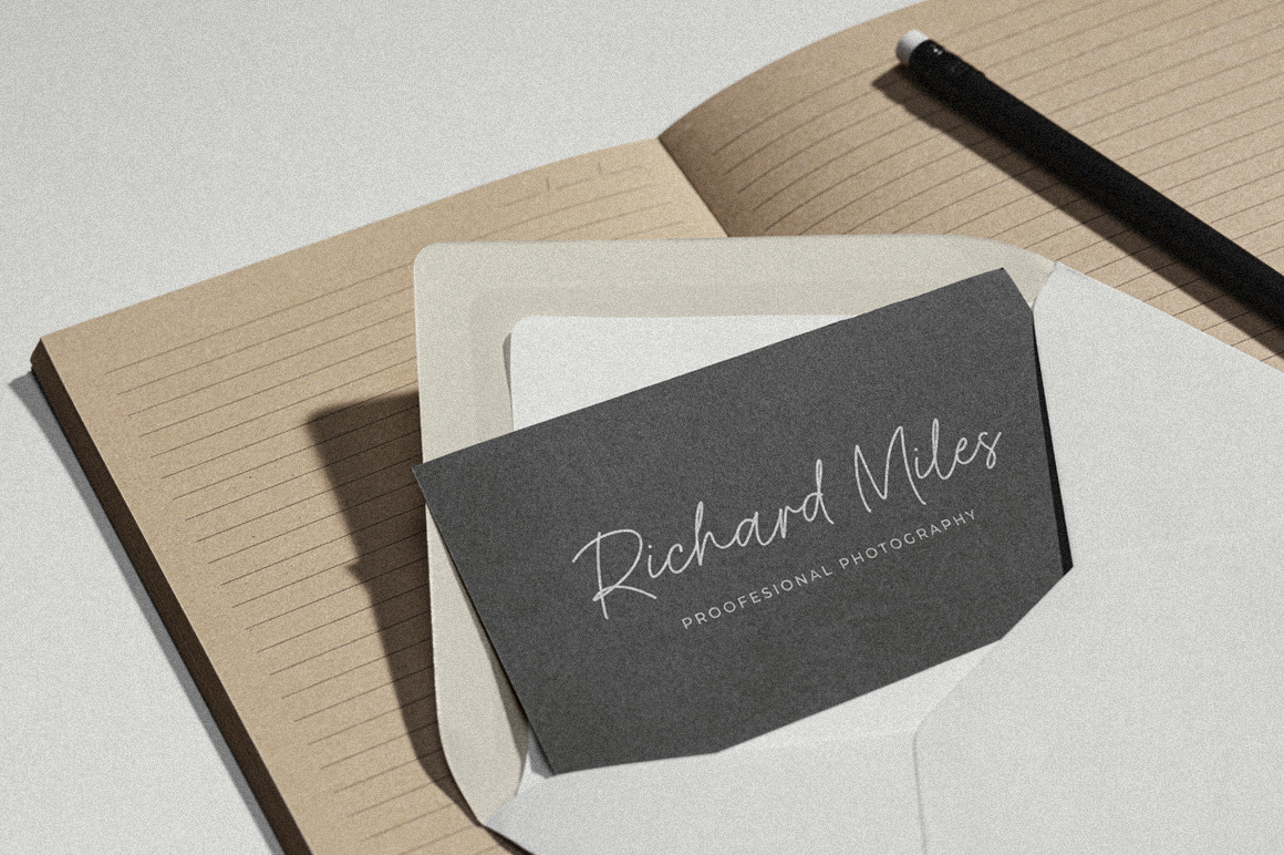 Present Anthem Handwritten Font Present Anthem Handwritten Font