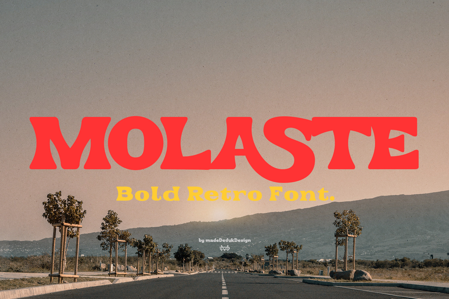 Molaste Retro Font Molaste Retro Font