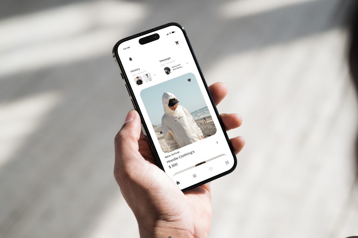 Outerwearer - Fashion Commerce Mobile App Outerwearer - Fashion Commerce Mobile App