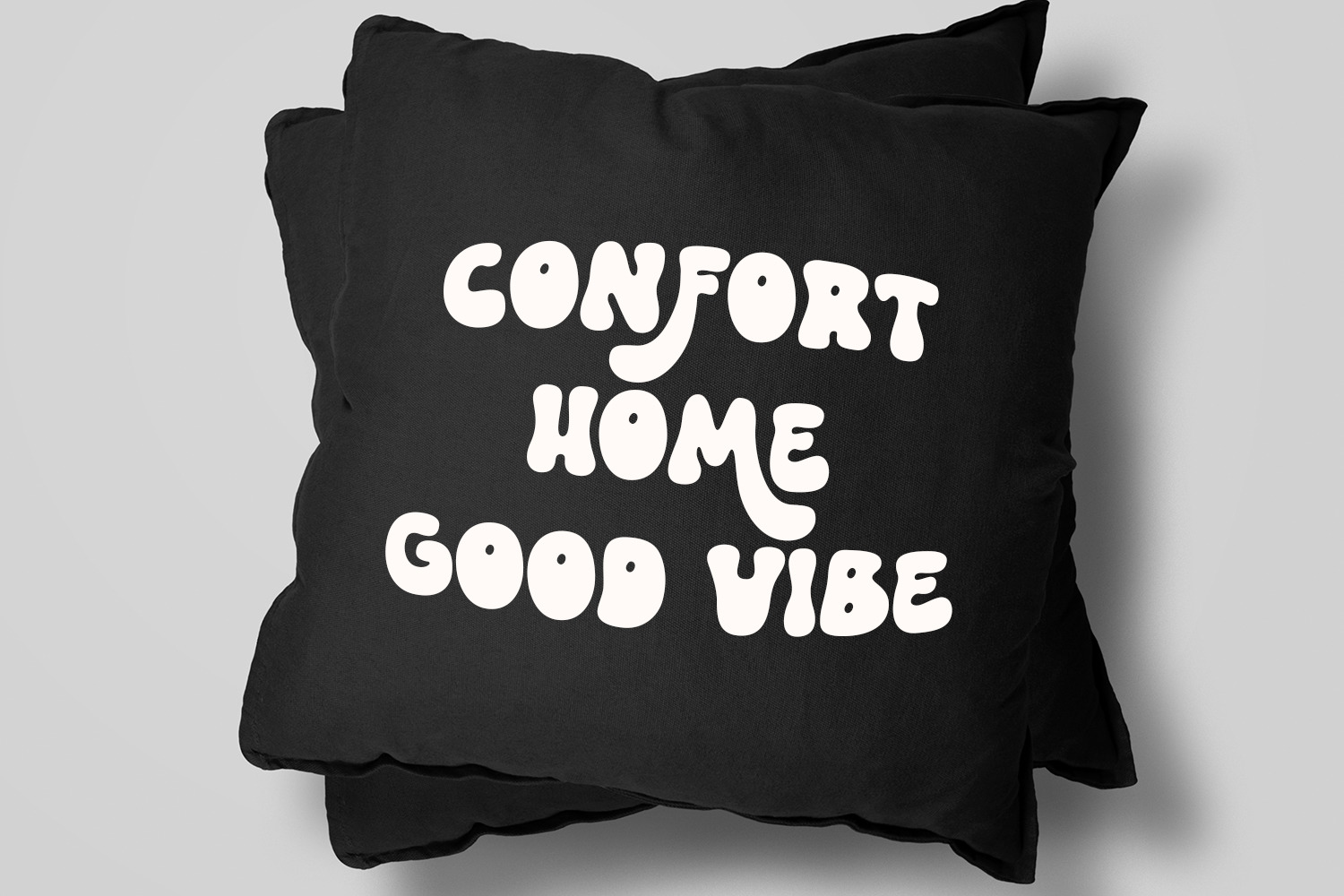 Pretty Kelly - Groovy Display font Pretty Kelly - Groovy Display font