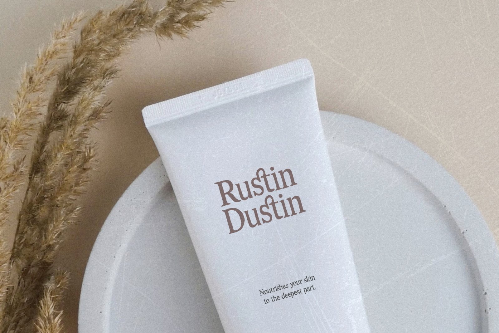 Dastine Oramica - Organic Serif Dastine Oramica - Organic Serif