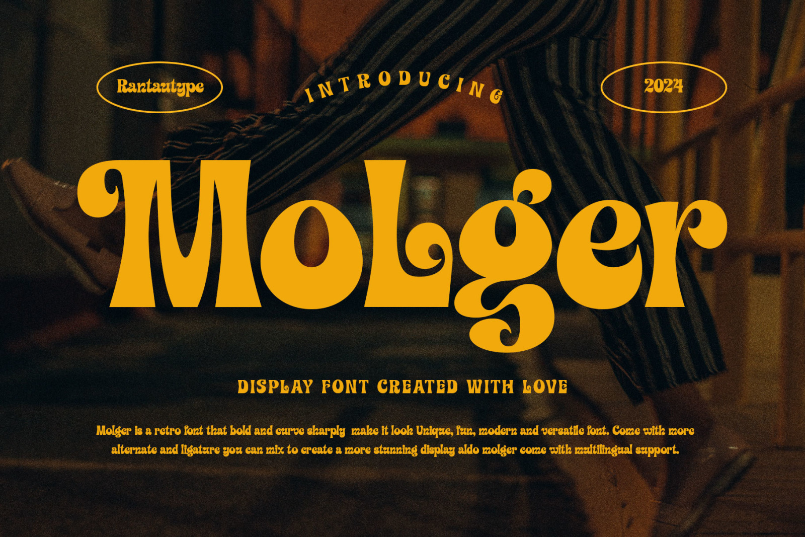 Molger Retro Display Font