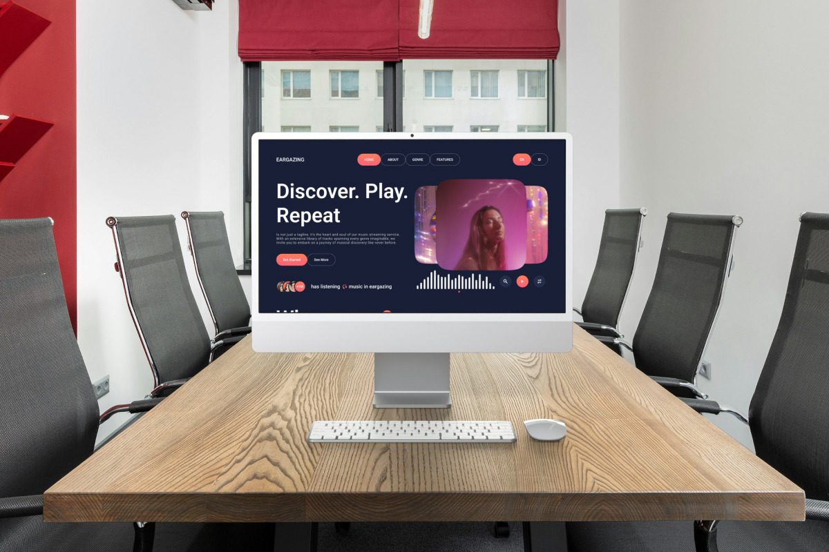 EarGazing - Music Streaming Landing Page V1