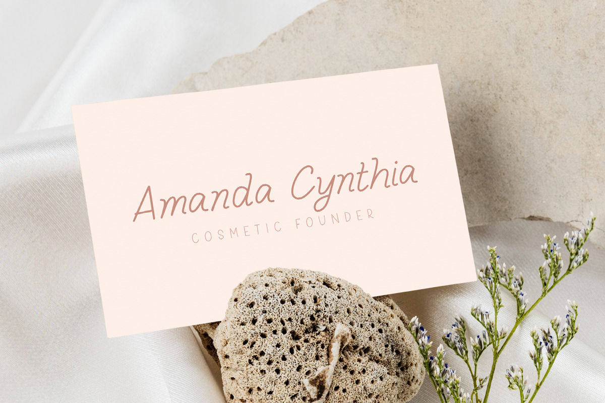 Maline – Playful Feminine Font Maline – Playful Feminine Font