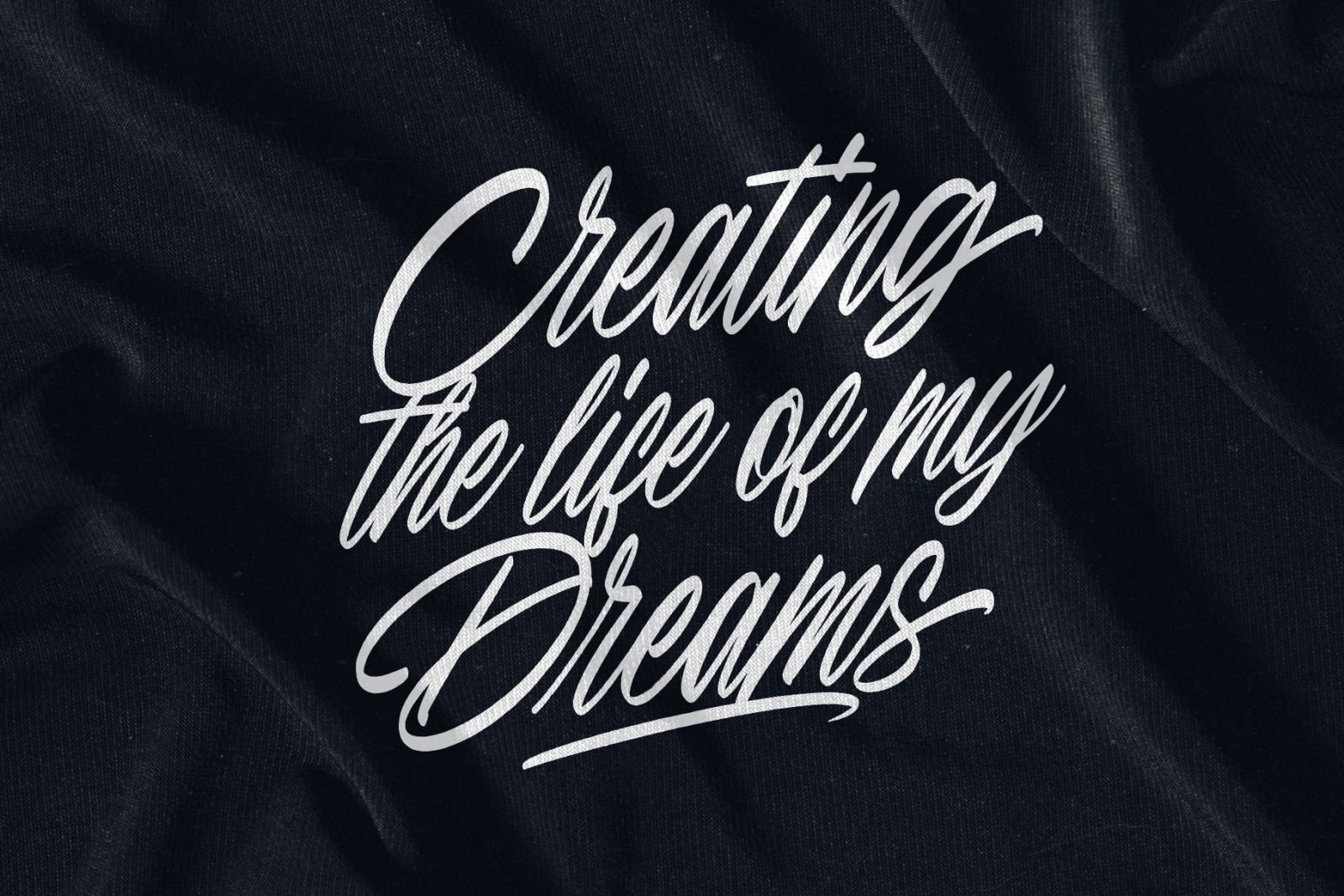 Silver Stroke Font Silver Stroke Font
