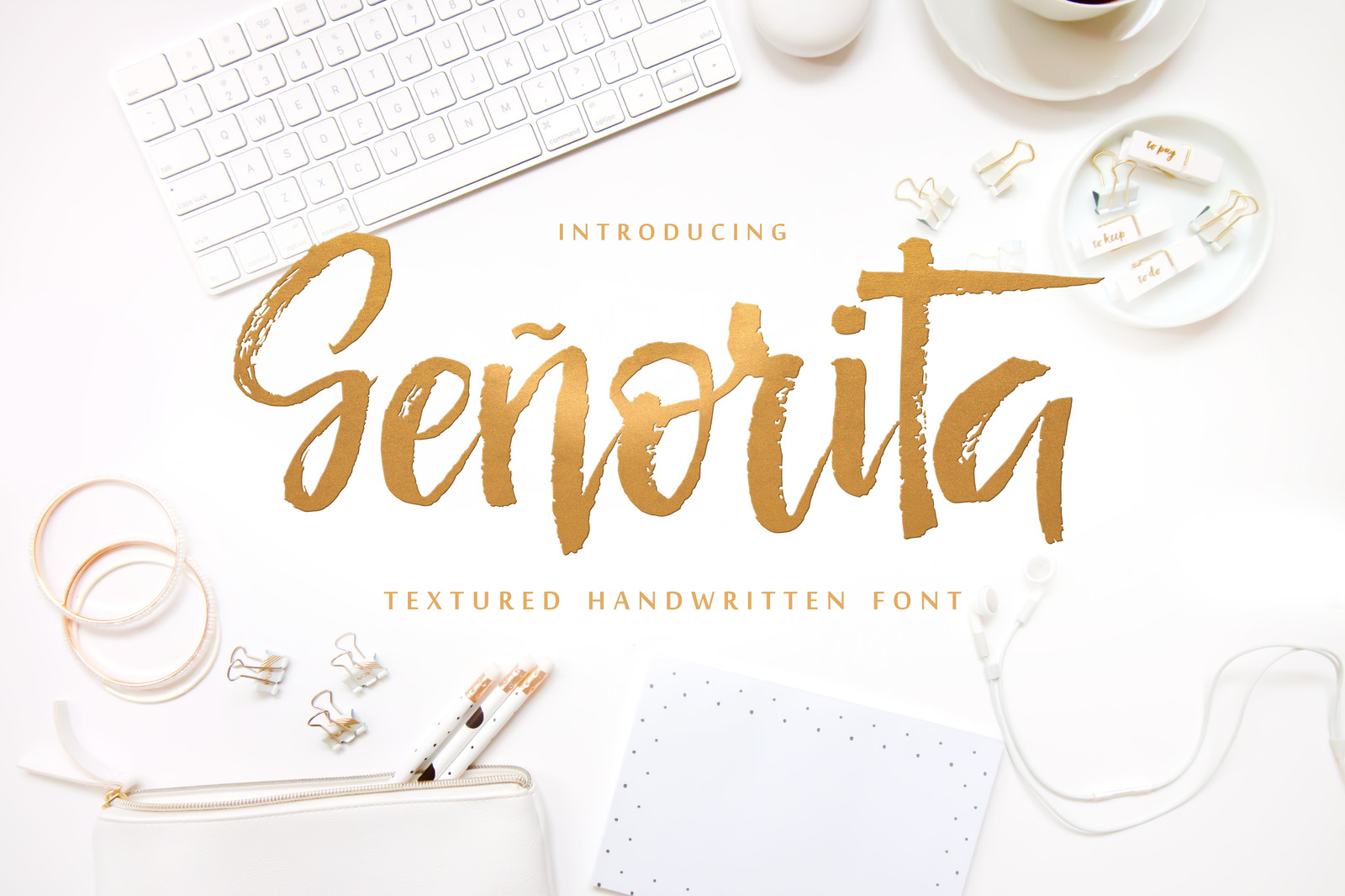 Señorita Handwritten Textured Font - Script