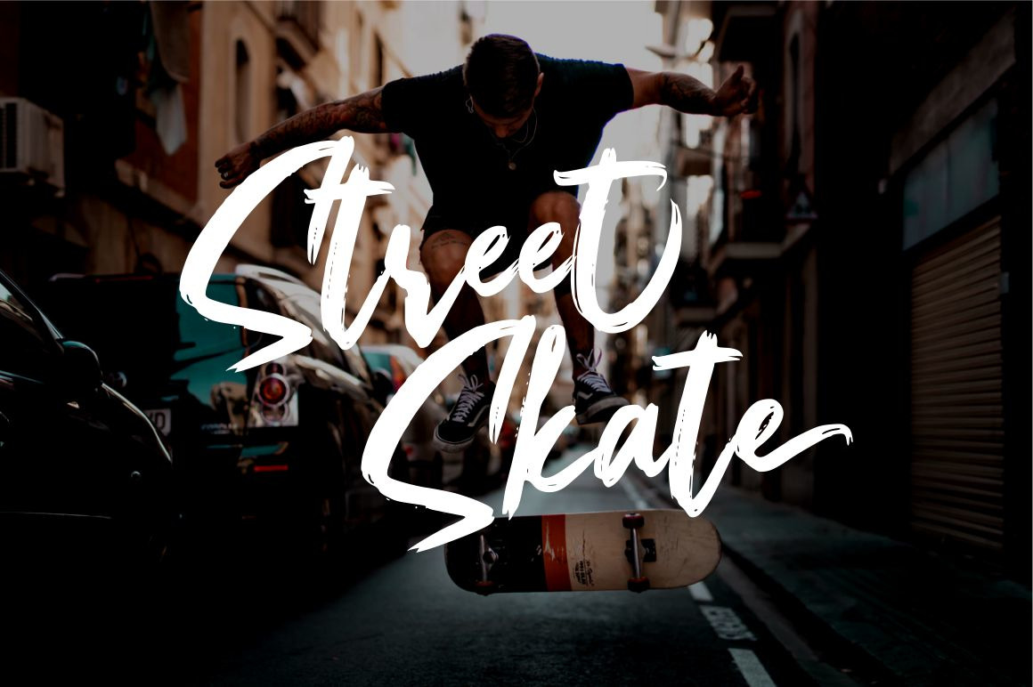 Bassheads - Handbrush Font Bassheads - Handbrush Font
