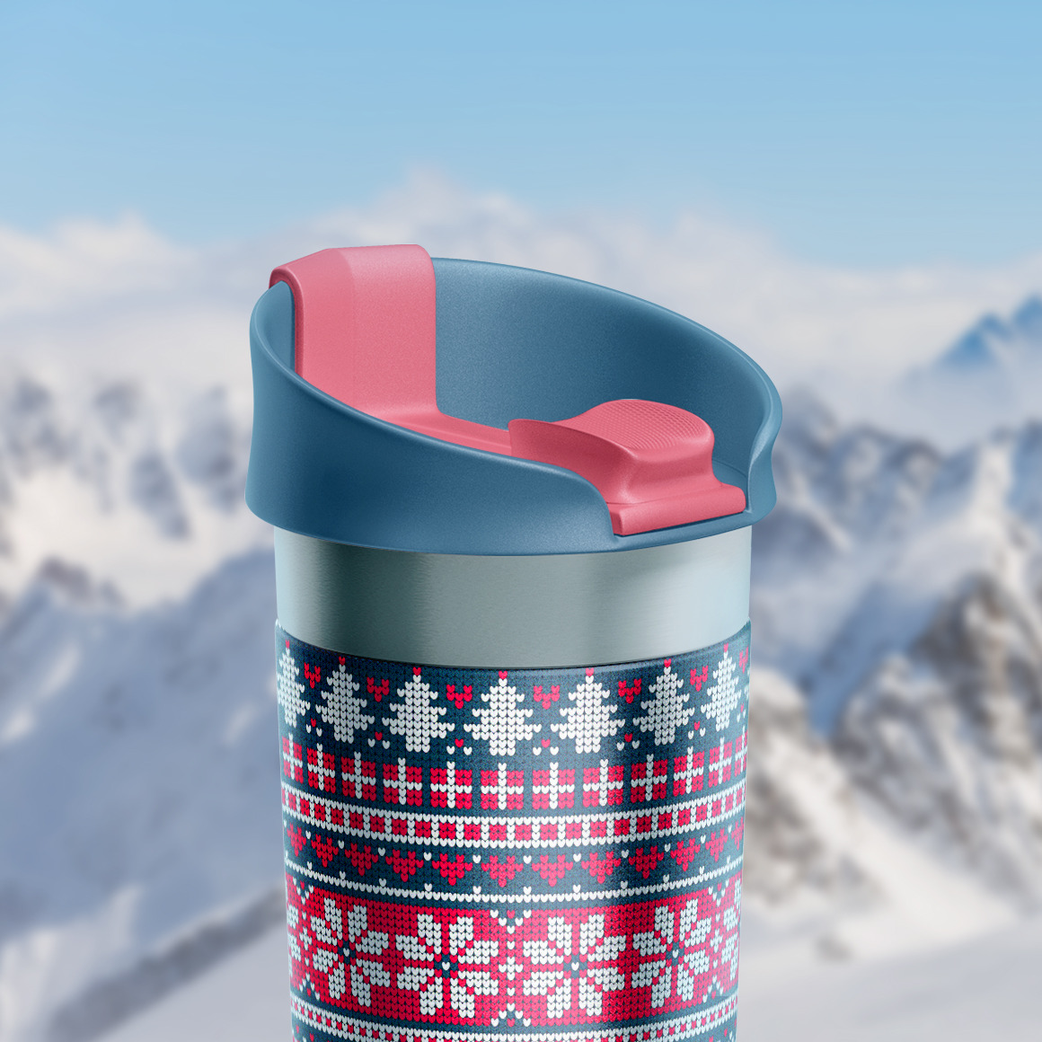 Travel Mug Mockup