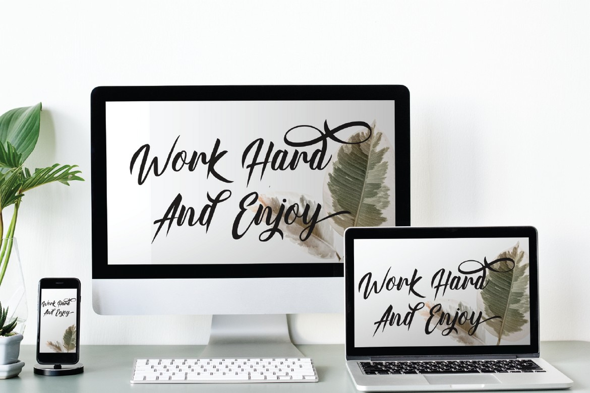 Kinghawk - Natural Handwritten Brush Font Kinghawk - Natural Handwritten Brush Font